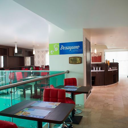 Holiday Inn Express & Suites Queretaro By Ihg Ngoại thất bức ảnh