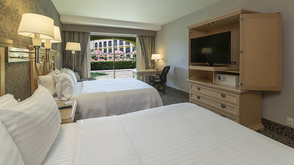 Holiday Inn Express & Suites Queretaro By Ihg Ngoại thất bức ảnh